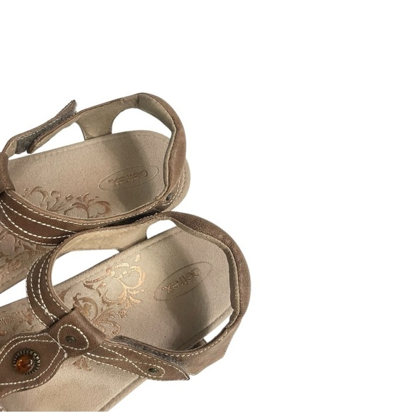 Aetrex Lori Sandals Women's 7 Brown Leather Cork Wedge T-Strap Comfort Beaded - Picture 7 of 15